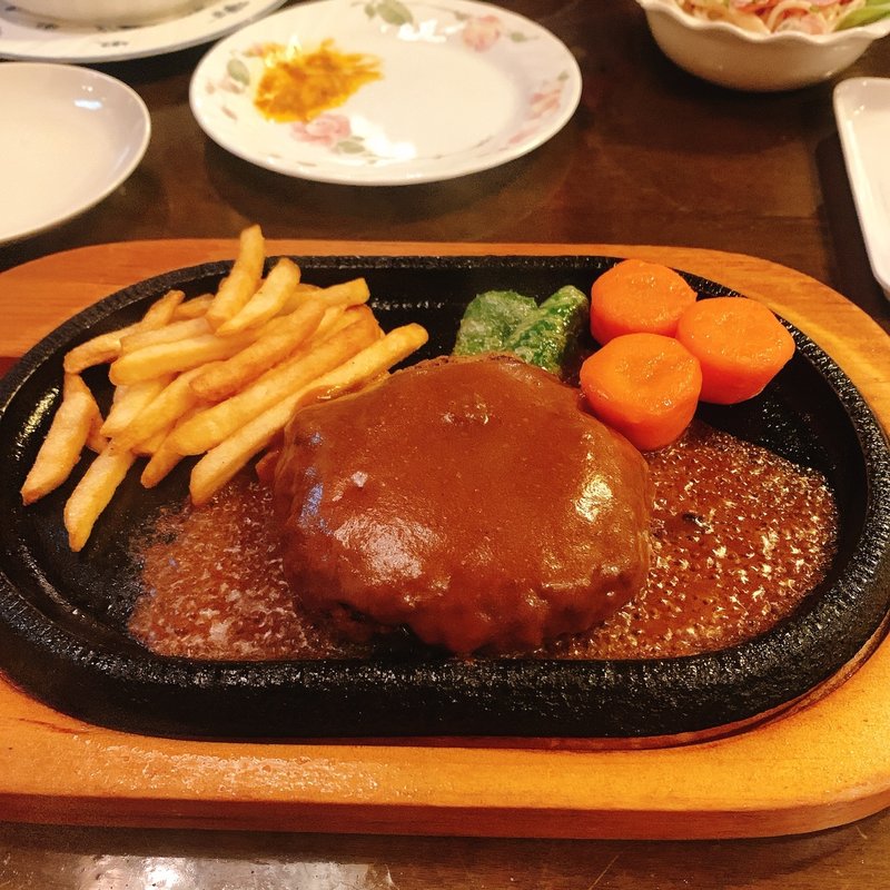 ハンバーグ(レストラン ビィレッヂ)