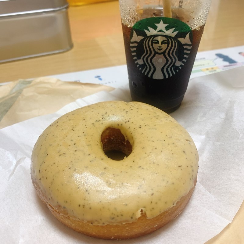 アールグレイミルククリームドーナツ(スターバックスコーヒー 福岡次郎丸店)