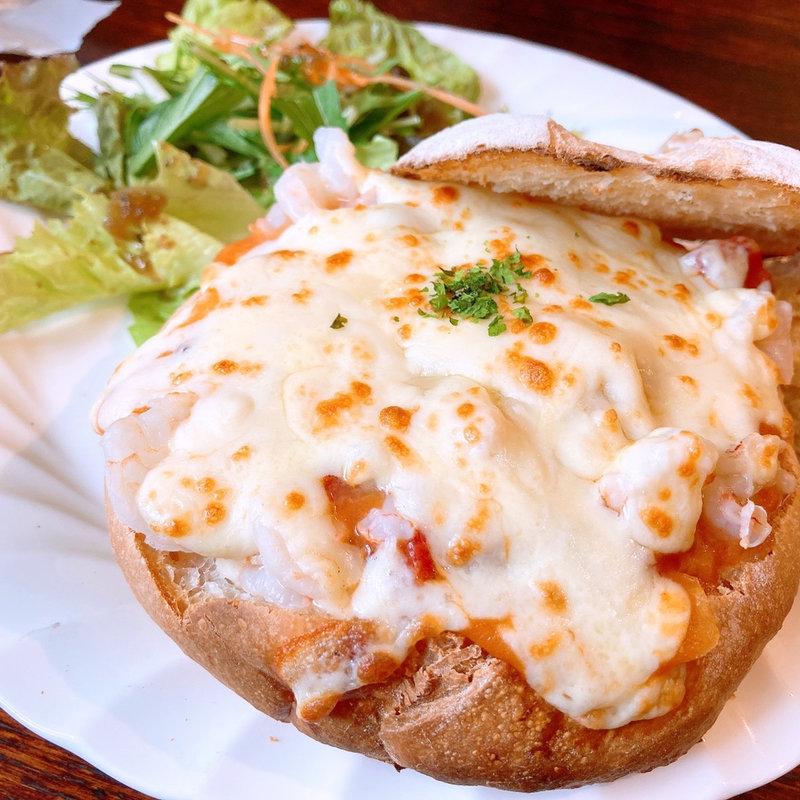 プリプリ海老のトマトグラパン(PatyCafe)