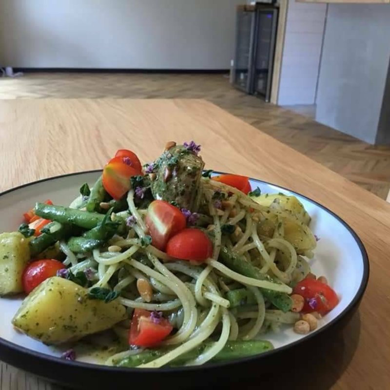 ジェノベーゼパスタ(BOND)