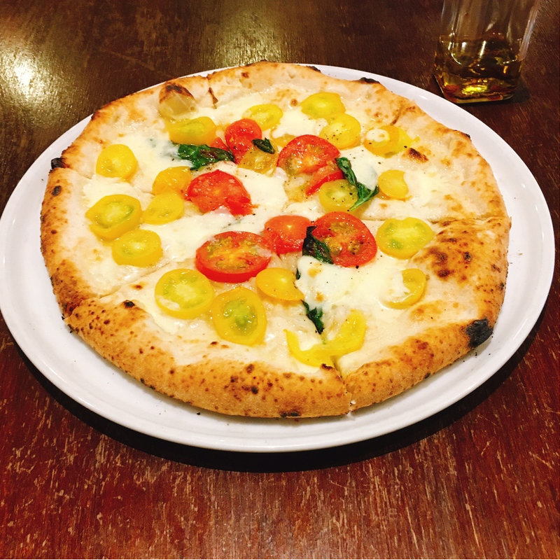 美瑛産トマトのマルゲリータビアンコ(PIZZA365)