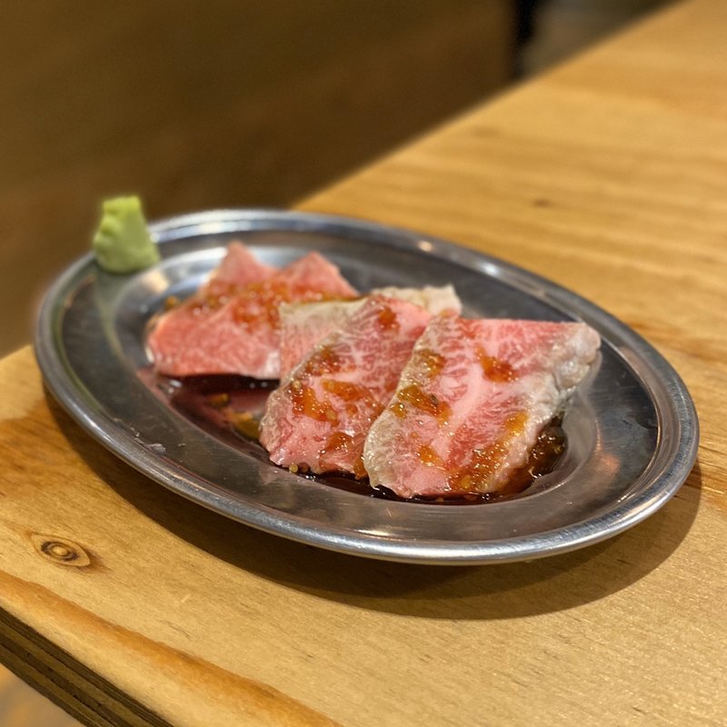 極上カルビ(大曽根焼肉 肉の夜市)