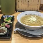 塩牛骨ラーメン(和風ピンポン竹末)