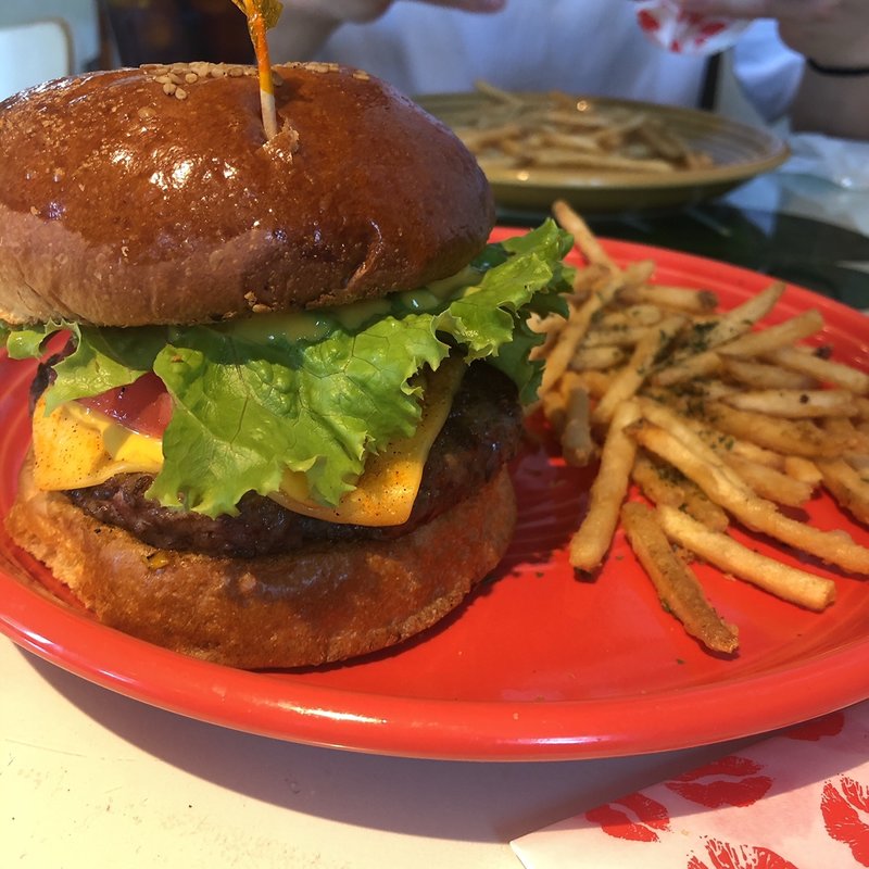 プレミアムチェダーチーズバーガー(Teddy's Bigger Burgers 鎌倉七里ヶ浜店)