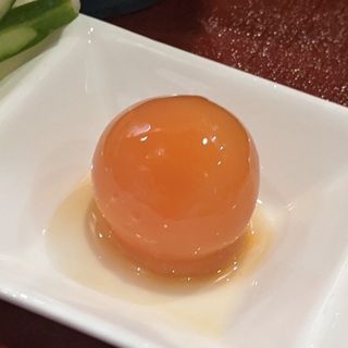 卵の醤油漬け(日本酒処 嗜)