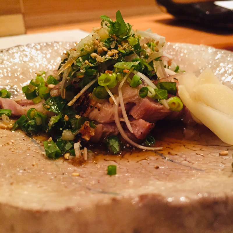 薩摩黒鶏のたたき(鶏や。やまぐち)