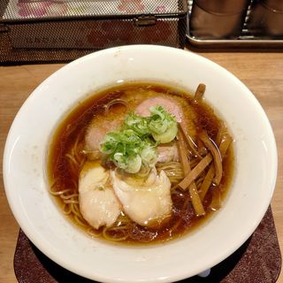 会津地鶏らーめん（醤油）(らぁ麺 おかむら)