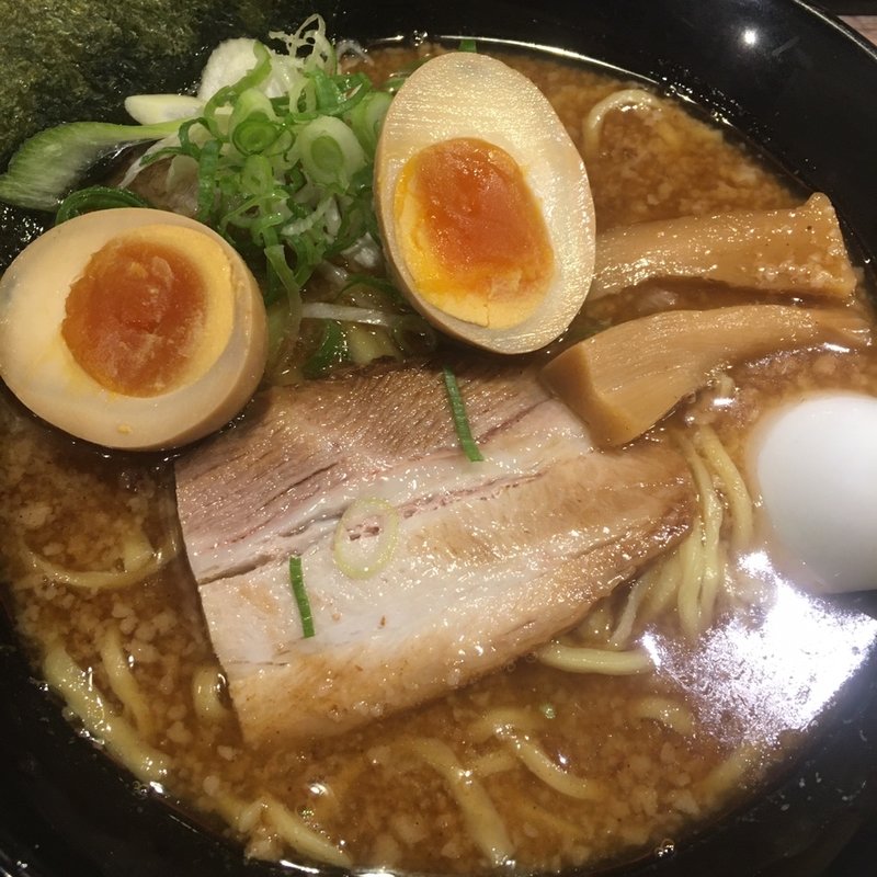 節骨こってり味玉らー麺(節骨麺 たいぞう 三軒茶屋店 （ぶしこつめん たいぞう）)