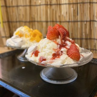 雪氷(苺、マンゴー)(大曽根焼肉 肉の夜市)