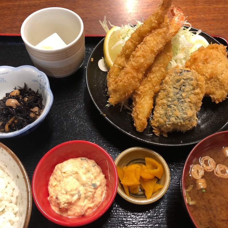 海老フライ（週替わり定食）(八丁堀 朋（ハッチョウボリ トモ）)