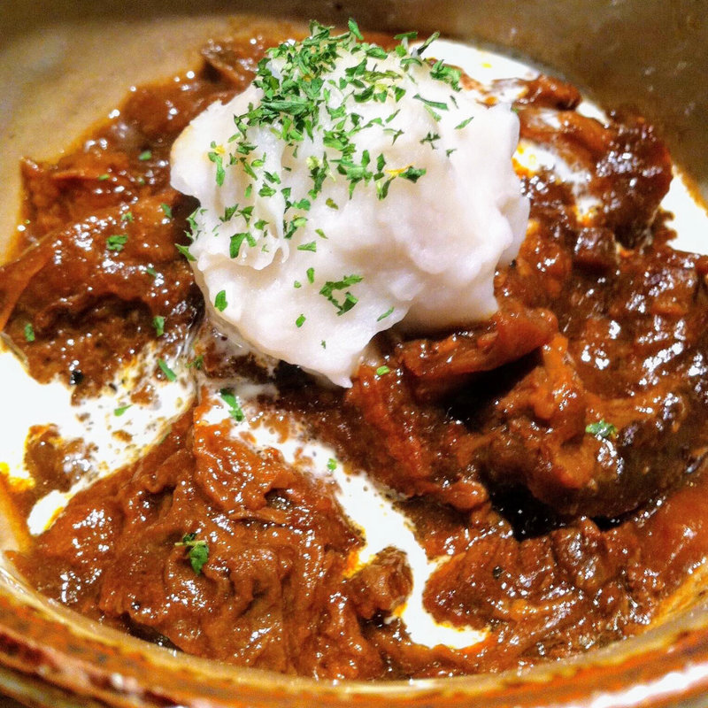 牛すじ赤玉煮込み(是屋)