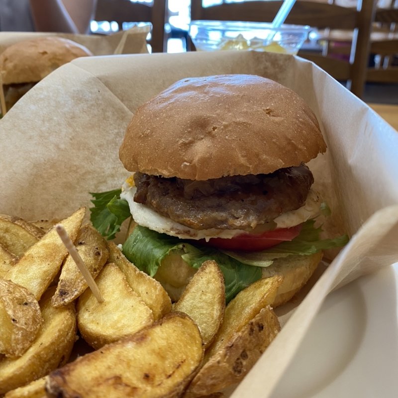ゴールデンバーガーセット(トムズスタジオ淡路夢舞台店)
