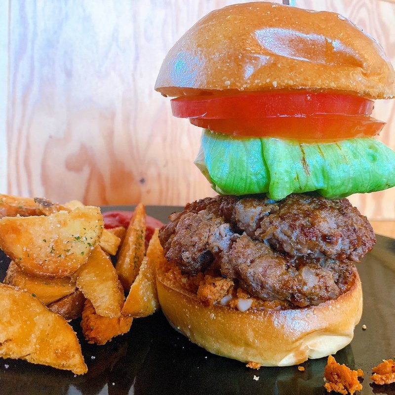 辛肉バーガー(mebuki屋)