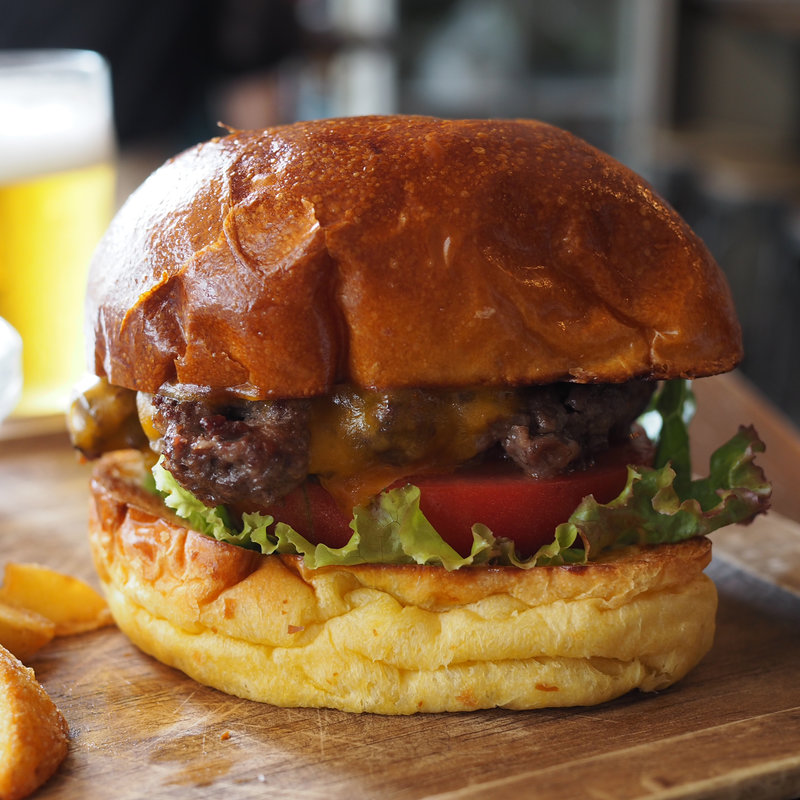 PLUG'S HAMBURGER PLATE(食堂 PLUG)