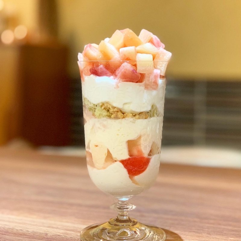 桃のパフェ(アシェットデセール 未完)