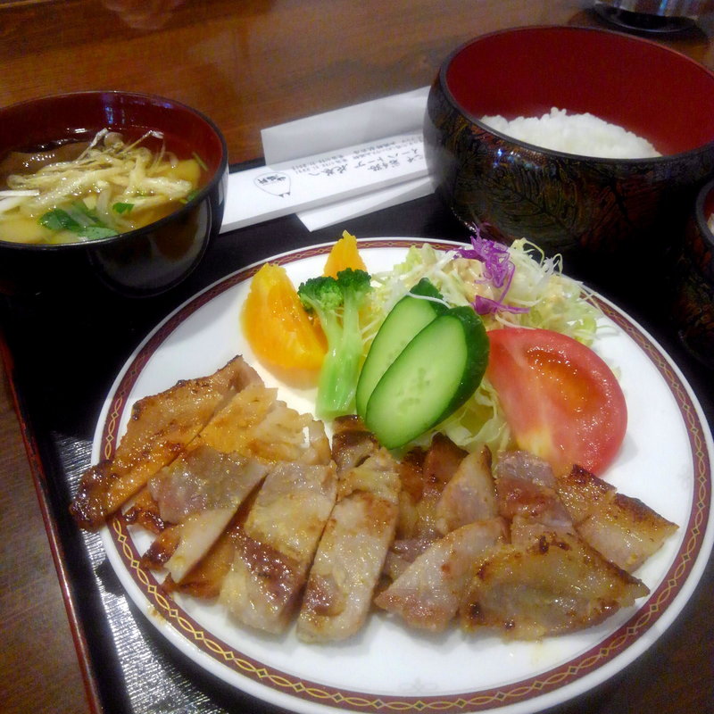 岩手県産豚ロース定食(山猫軒 （ヤマネコケン）)