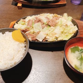 焼肉1.5人前+ご飯大(びっくり亭 早良店 )