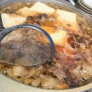 牛すじと豆腐の煮込み(晩酌屋おじんじょ)