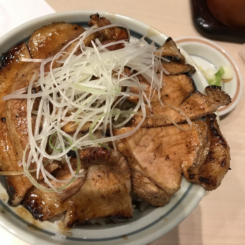 (十勝豚丼いっぴん ステラプレイス店)