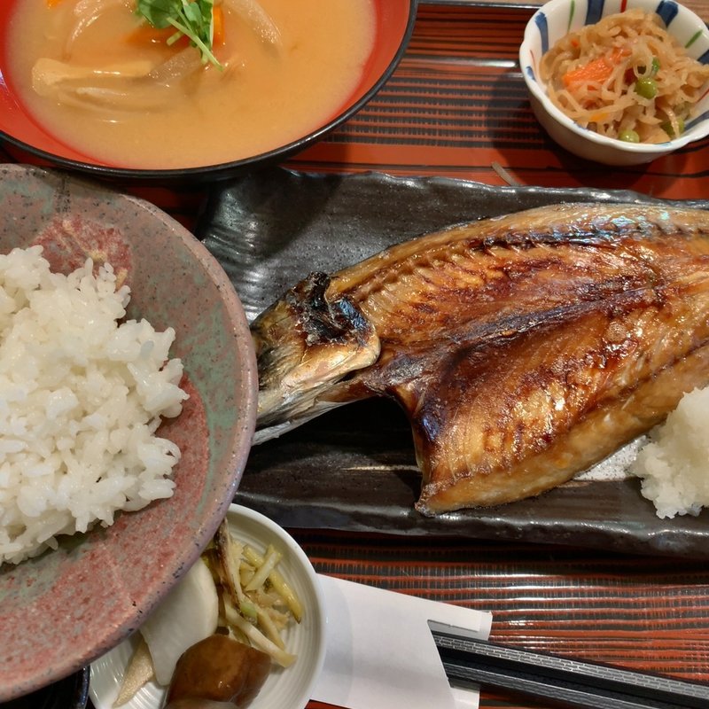 鯖開き定食(牛煮炊きとおばんざい ちいやん 肥後橋店)
