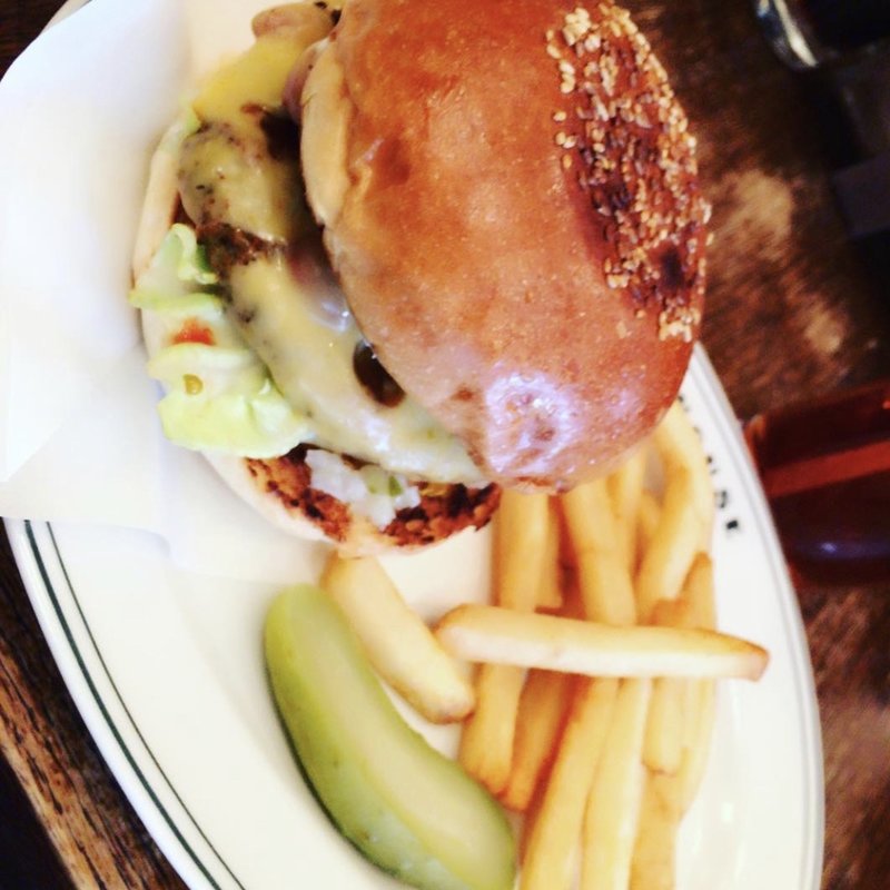 (ファイヤーハウス （FIRE HOUSE）)