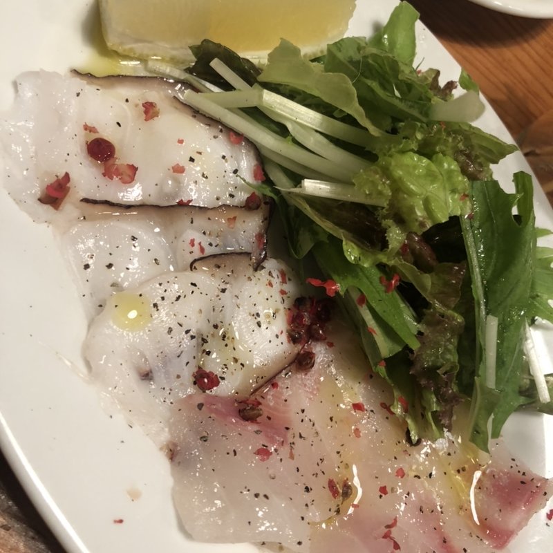 鮮魚のカルパッチョ(やきとん ひなた 東武練馬店)