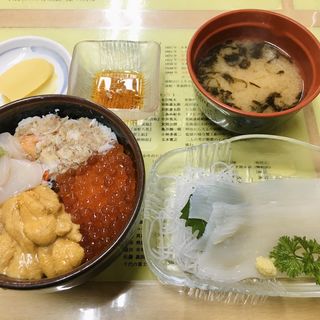 四種お好み丼(きくよ食堂本店)