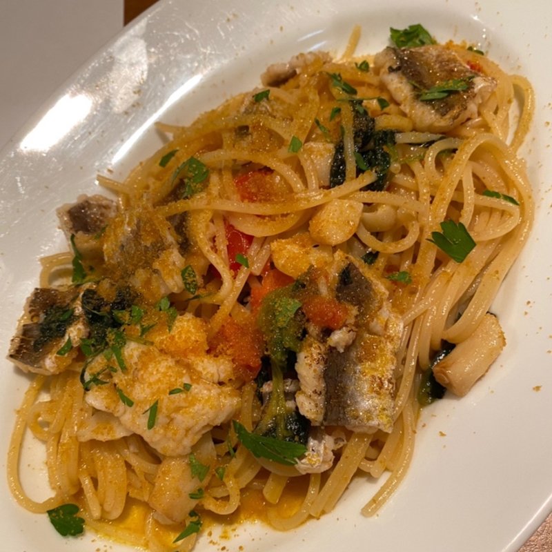 鱧とレタスのペペロンチーノカラスミがけ(Vivo （ヴィーヴォ）)