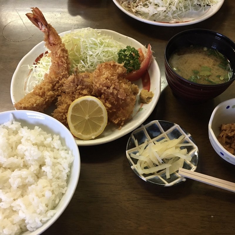 ミックスフライ定食(魚料理 かご平)