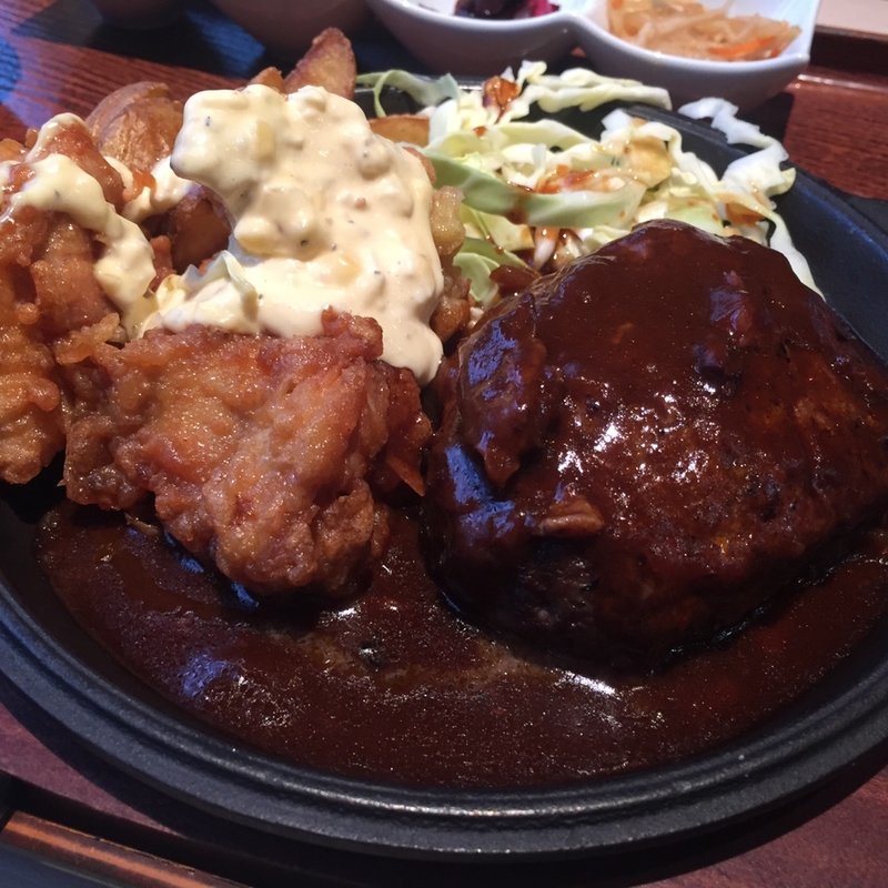 元祖！和牛ハンバーグ膳+チキン南蛮(金澤ミート )