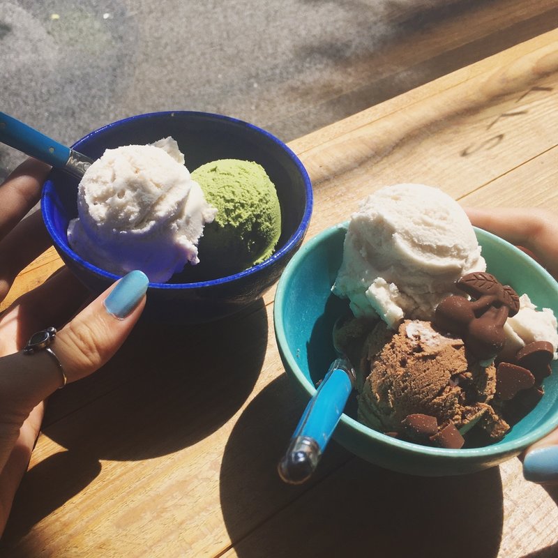 2 scoops(KIPPY’S COCO-CREAM千駄ヶ谷店)