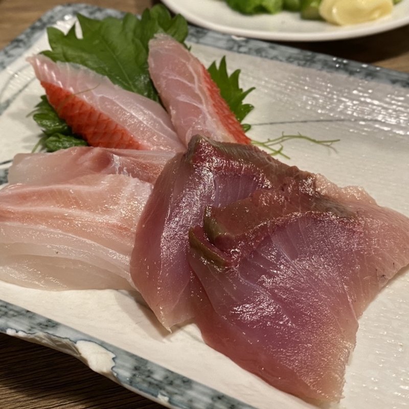 刺身盛り合わせ(やきとり戎 西荻北口店)