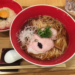 特醤油らぁ麺(Japanese Soba Noodles 蔦)