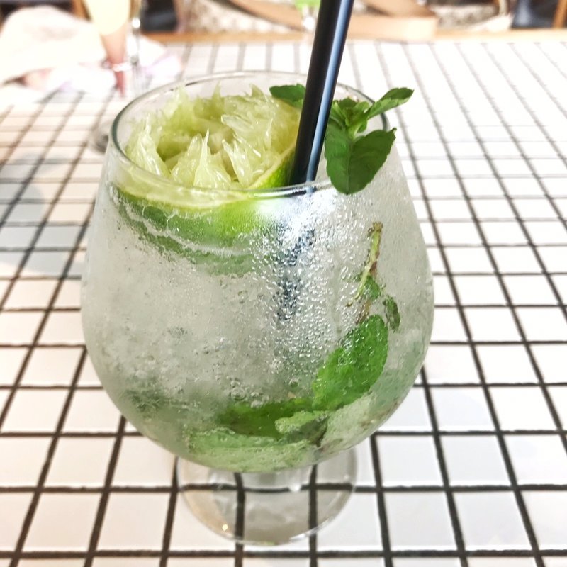 オーガニックハーブのフレッシュモヒート(100本のスプーン)