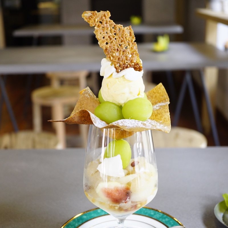 シャインマスカットのパフェ(果実店canvas)