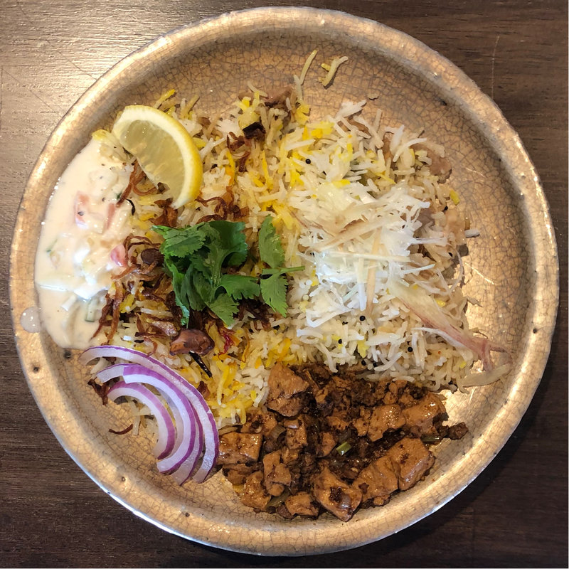 鯛出汁チキンビリヤニ＋マトンビリヤニ(麻婆豆腐トッピング)(INDIA GATE)