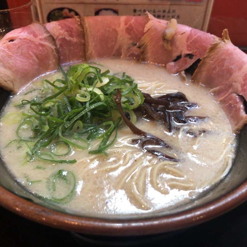 豚骨ドカチャーらーめん(極厚焼豚らーめん 天翔 )