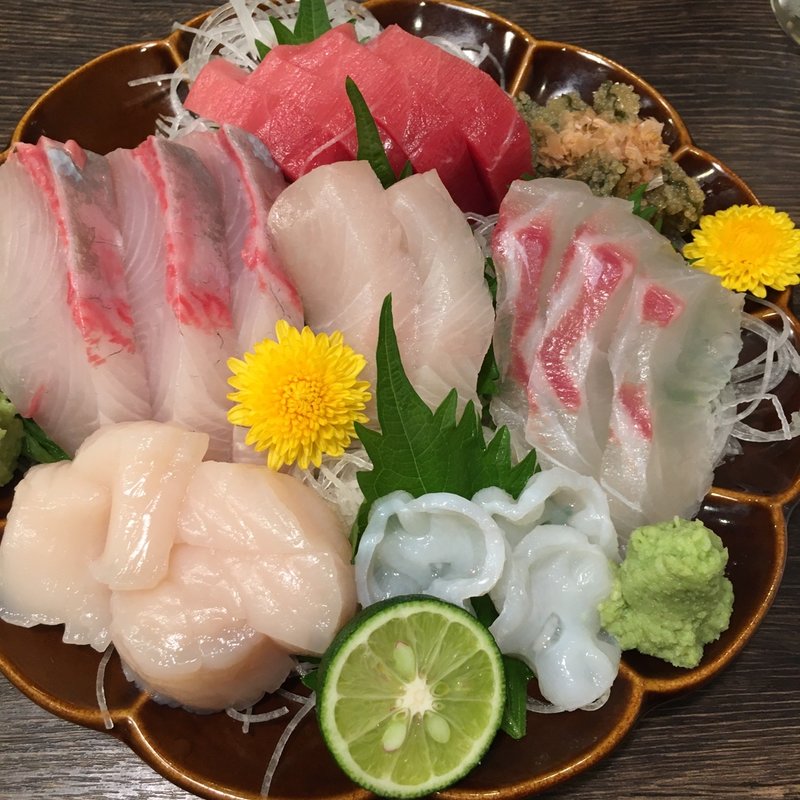 刺身盛り合わせ(膳や与楽)