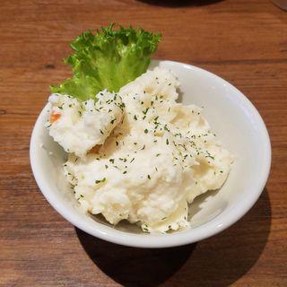 ポテトサラダ(餃子のテムジン池袋エソラ店)
