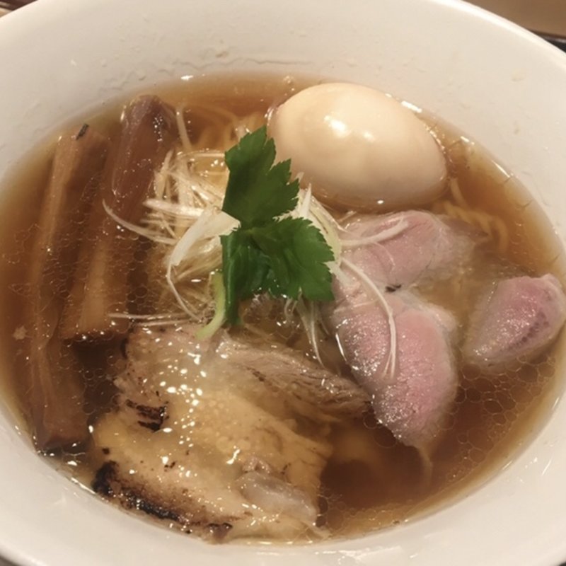 醤油らぁ麺(麺 紡木)