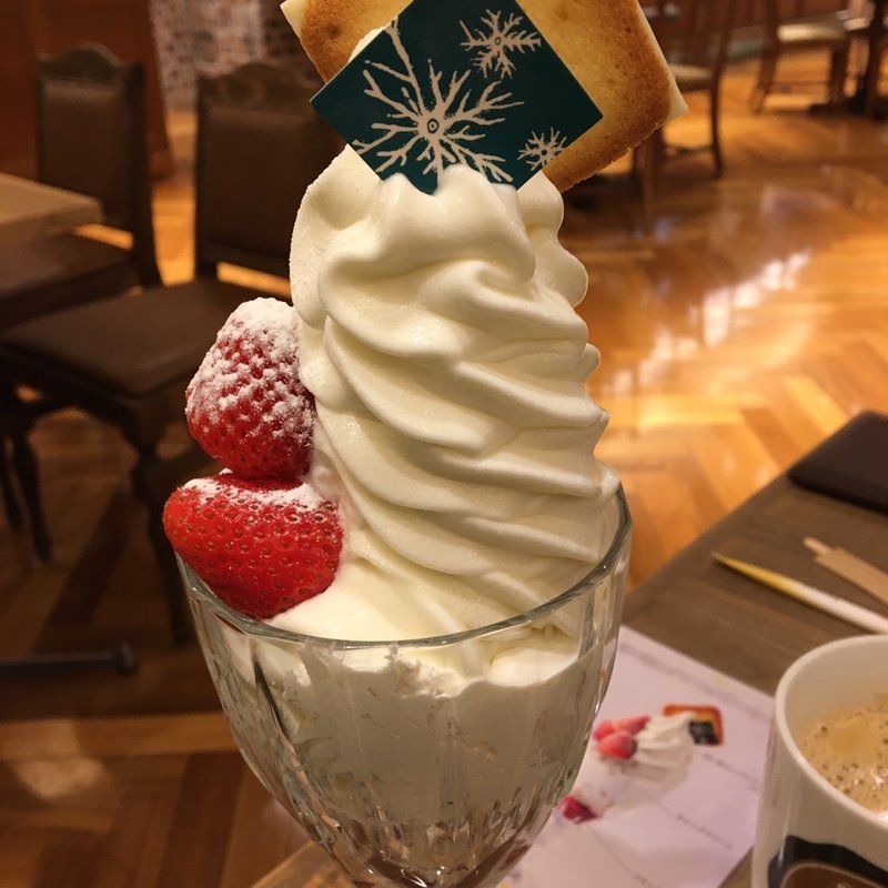 白い恋人パフェ(イシヤカフェ （ISHIYA CAFE）)