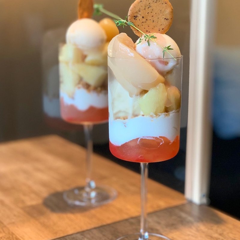 桃とアールグレイのパルフェ(dining social (ダイニングソシアル))