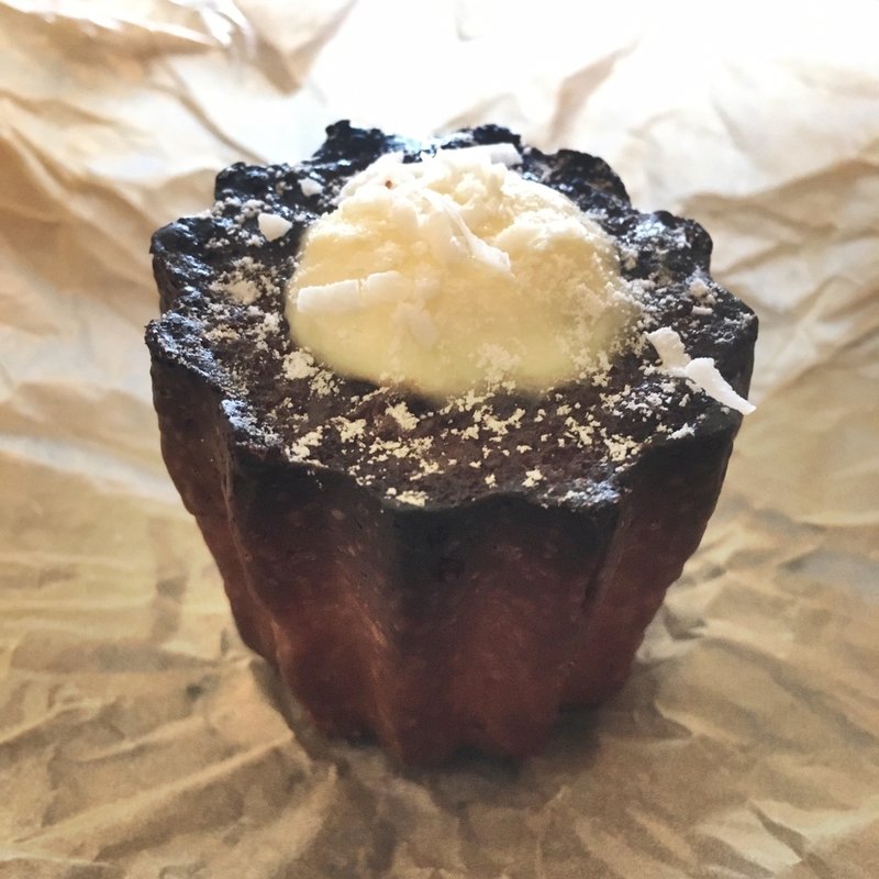 冷やしカヌレ(ココナッツフルーツチーズクリーム)(ルクレール 西新店)