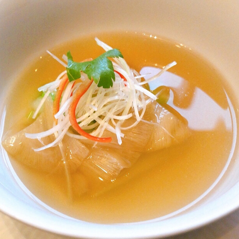 ふかひれのしゃぶしゃぶをアミューズで(眺遊楼)