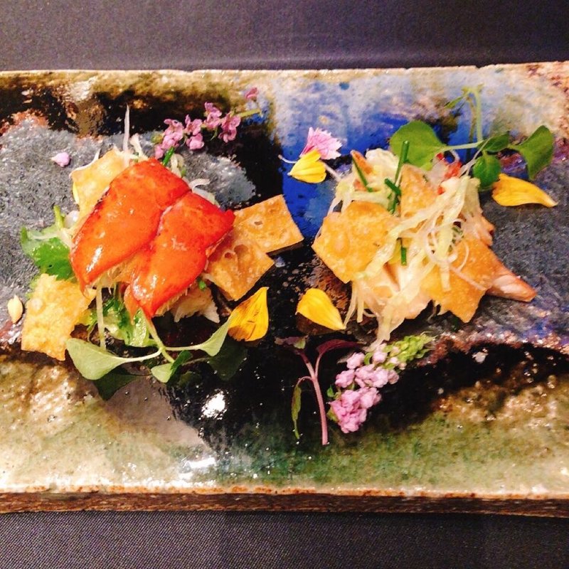 活オマール海老の炙り 中国風お造り仕立て(眺遊楼)