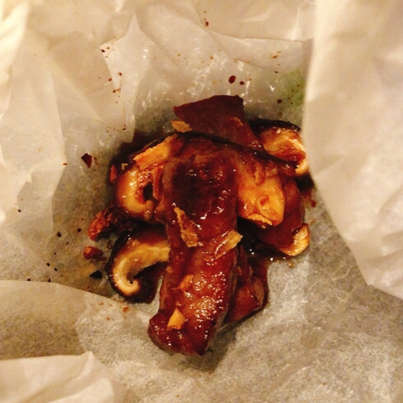 近江牛ロース 椎茸の紙包み焼き(眺遊楼)