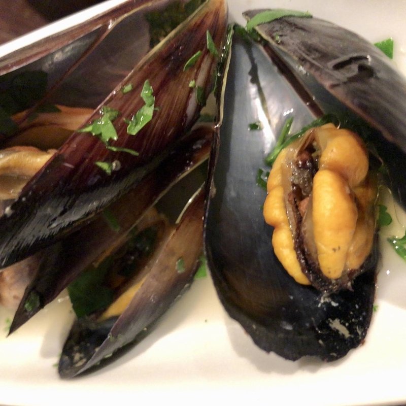 ムール貝の白ワイン蒸し(ビストロ向日葵)