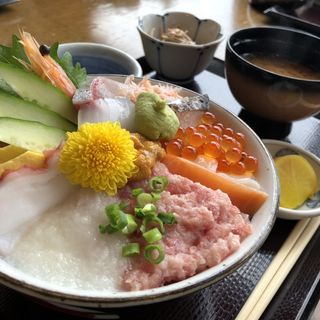 海鮮丼(味処旬鮮ごゑん （GOEN）)