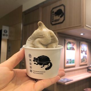 国産紅茶豆乳ソフトクリーム(一〇八抹茶茶廊　新丸の内ビル店)