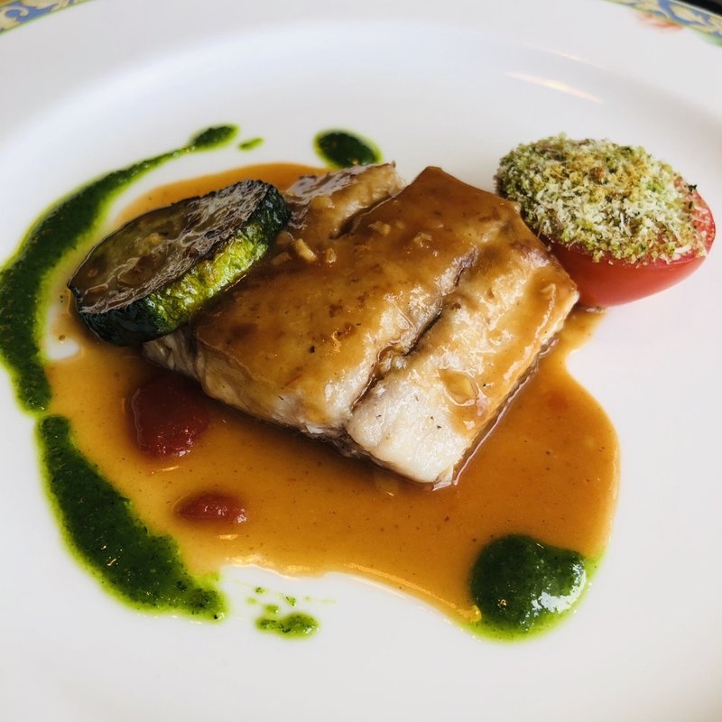 イナダのソテー　パセリのソースを添えて(シェ・キノ )